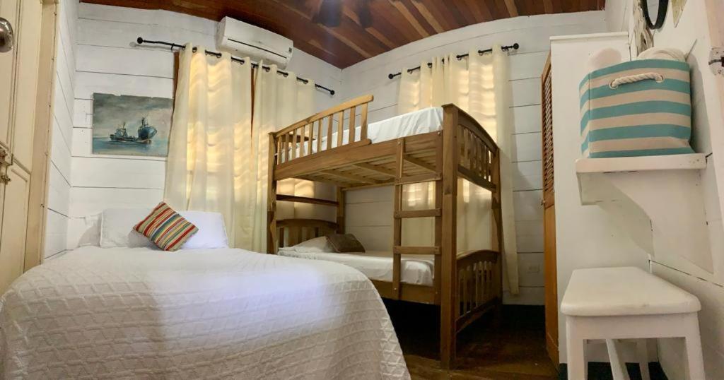 Looking Good Surf House San Juan Del Sur Ξενοδοχείο Εξωτερικό φωτογραφία